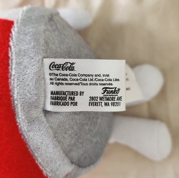 Funko Pop! Coca-Cola Can Plushie - Picture 3 of 5